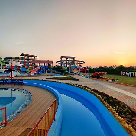 Wet N Wild Water Park & Resort Mendarda Eksteriør bilde