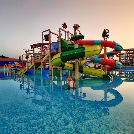 Wet N Wild Water Park & Resort Mendarda Eksteriør bilde